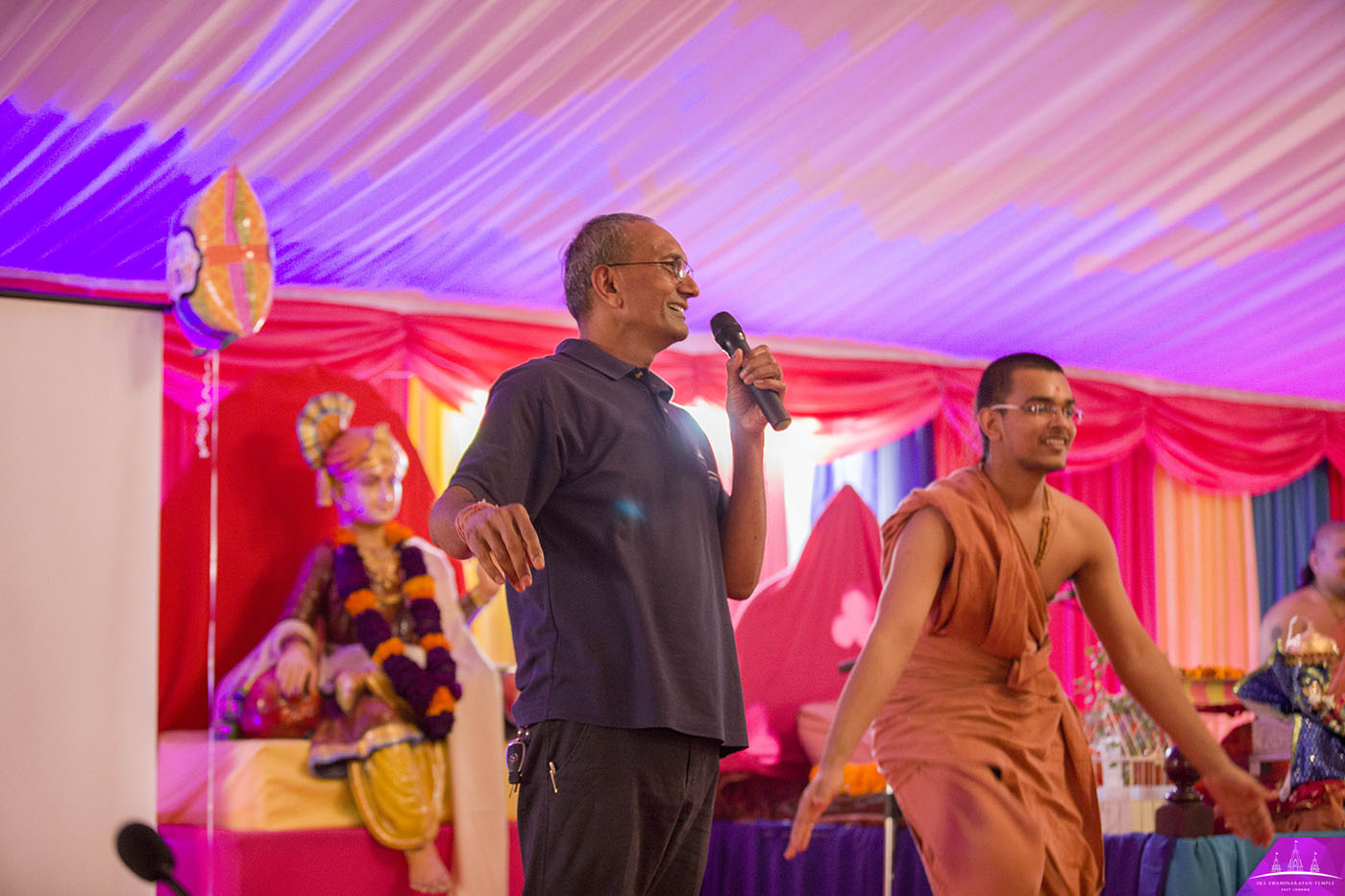 ©1987-2017 SKS Swaminarayan Temple East London